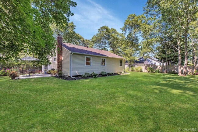 Building Photo - 38 Woodridge Rd