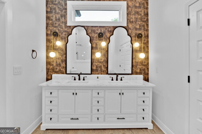 Building Photo - 1774 Vesta Ave