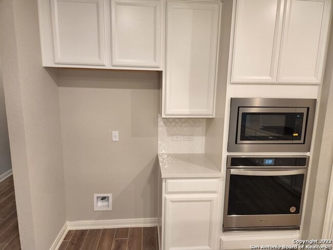 Building Photo - Scenic Crest off Boerne Stage Rd