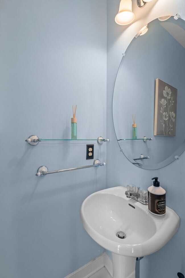 Building Photo - City of Williamsburg Beautiful Brandywyne