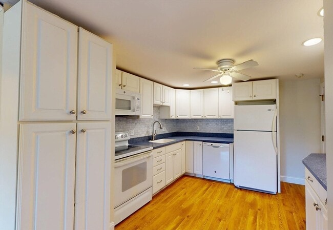 Building Photo - 2 McDewell Ave