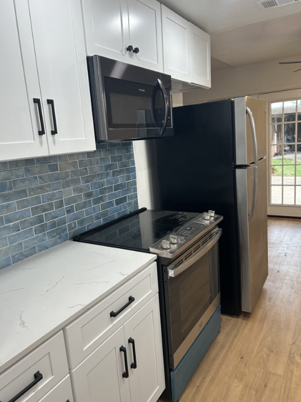 Building Photo - 713 Silverstone Dr