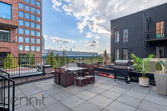 Building Photo - Kent Avenue, New York, NY 11249 - 4 BR 3 BA house