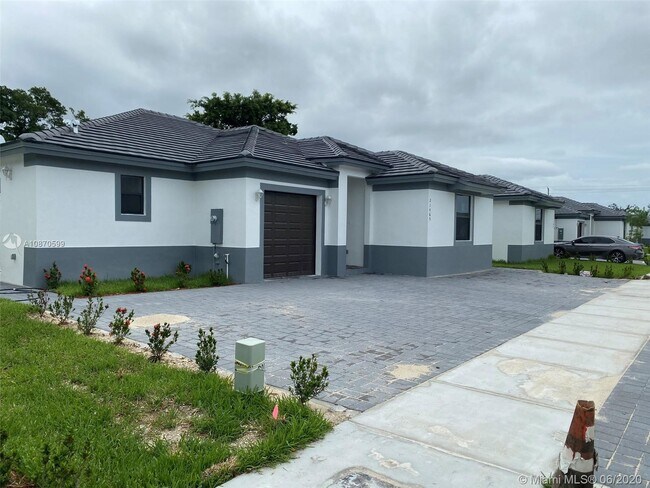 Building Photo - 21465 SW 125th Path