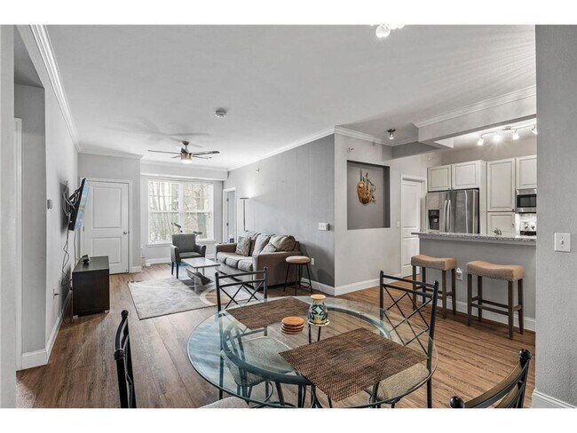 Building Photo - Sparkling 2 Bedroom Condo in Southwest Sta...