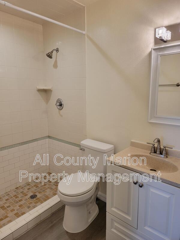 Building Photo - 10484 SW 85th Ct