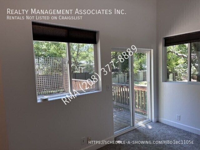 Building Photo - 2111 N 21st St
