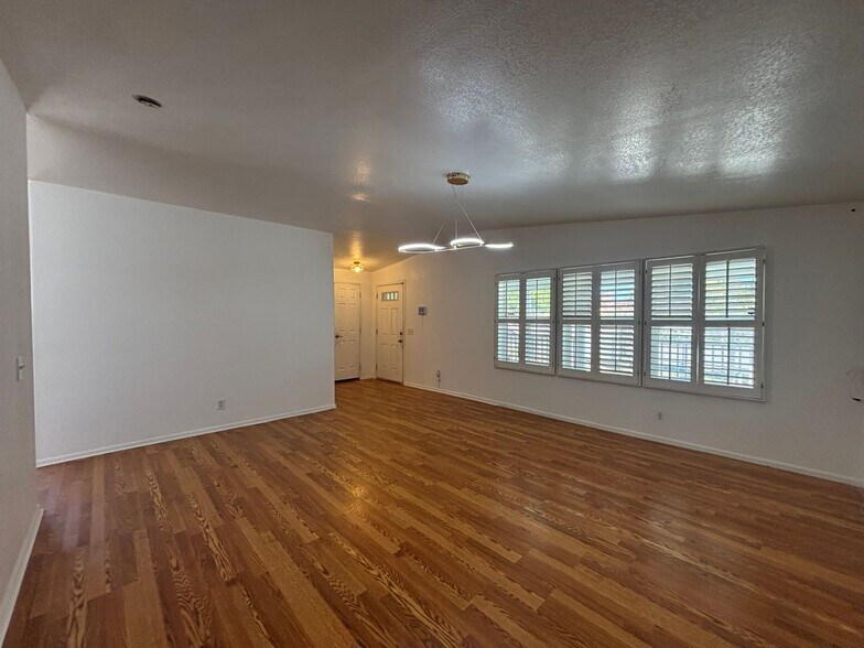 Building Photo - 1225 N Alessandro