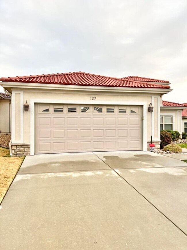 Building Photo - Duplex in Siena Estates at Branson Hills