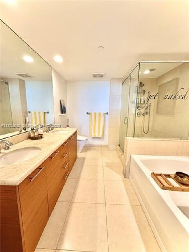 Building Photo - 50 Biscayne Blvd