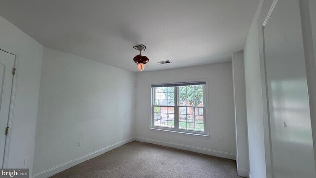Building Photo - 16521 Telescope Ln