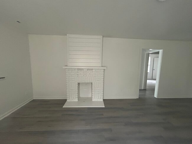 Building Photo - 507 Marianna St