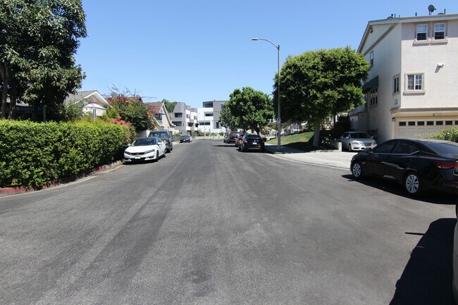 Building Photo - 5730 S Glennie Ln