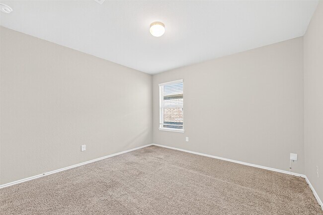 Building Photo - 21414 Hartford Hollow Ln