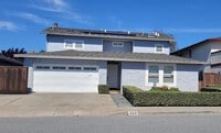 Building Photo - 925 Flying Fish St