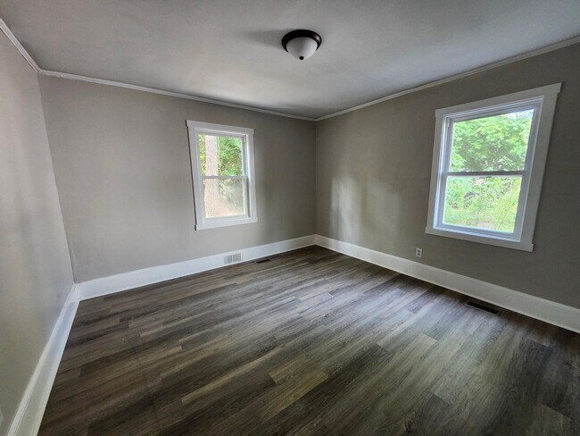 Building Photo - 1822 Dupree St