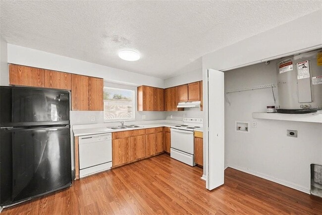 Building Photo - 3605 Temple St