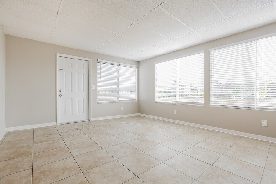 Building Photo - 6248 Drucker Cir