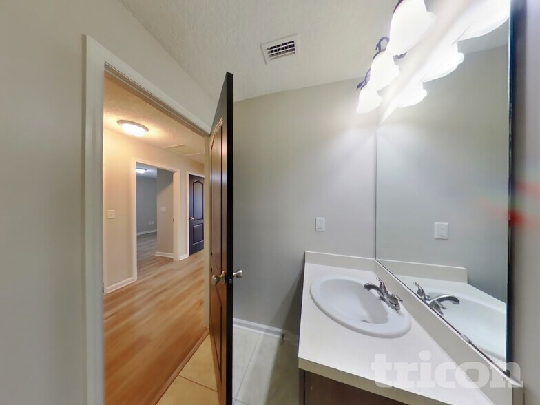 Building Photo - 86531 Cartesian Pointe Dr