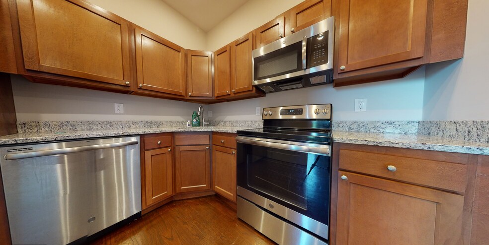 Building Photo - 11 Bay State Rd