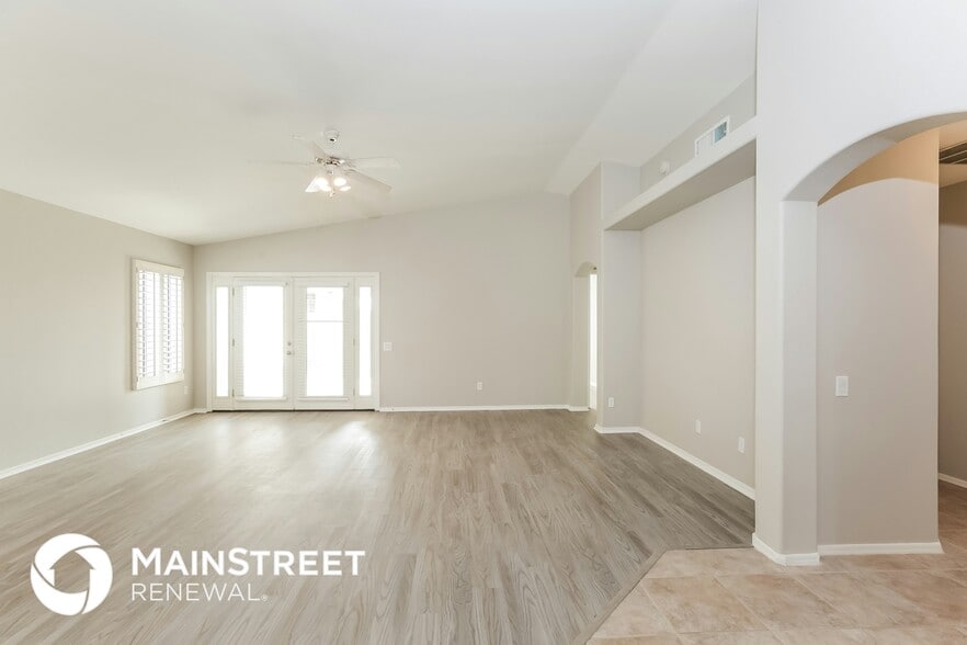 Building Photo - 3549 E Kelton Ln