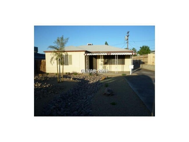 Building Photo - 414 Rutle