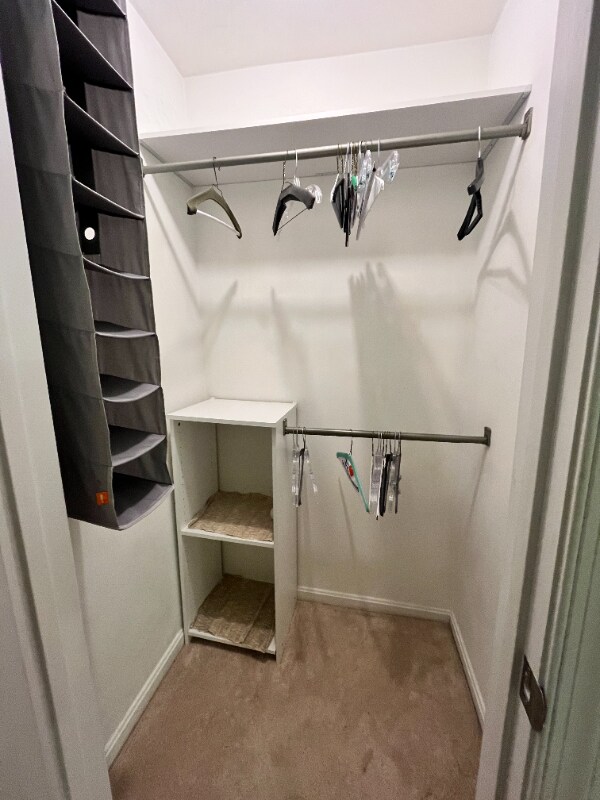 Building Photo - 8 Deer Run Ct