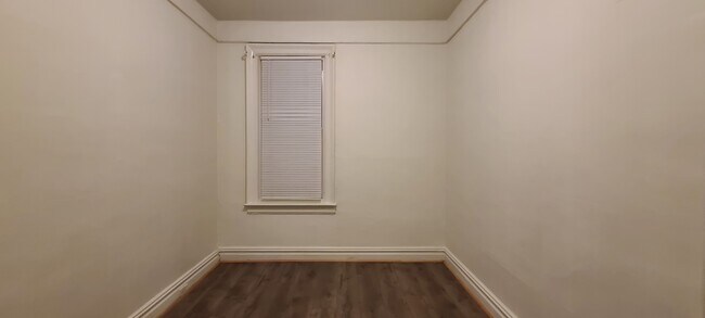 Building Photo - 29 ROOSEVELT Ave