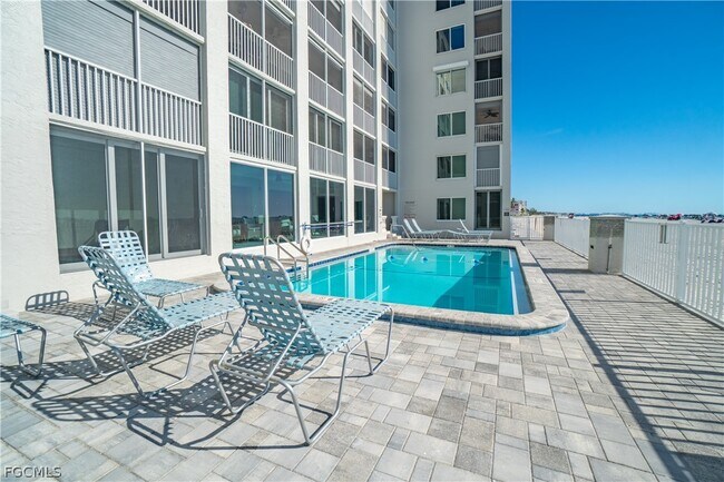 Building Photo - 26000 Hickory Blvd