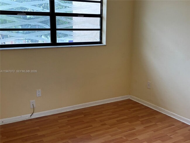 Building Photo - 3610 SW 112th Ave