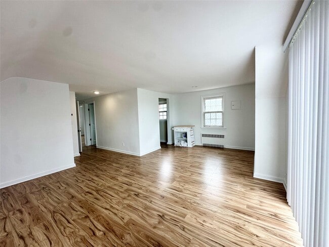 Building Photo - 125 Lindell Blvd