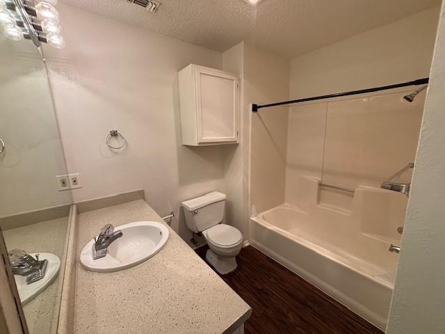 Building Photo - 4524 Spinnaker Ct