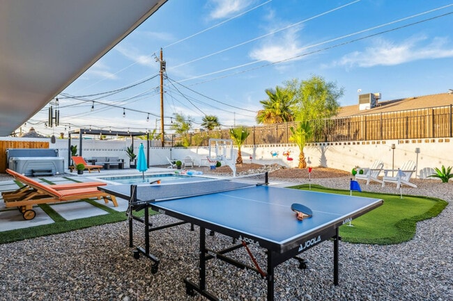 Building Photo - 131 Mescal Loop