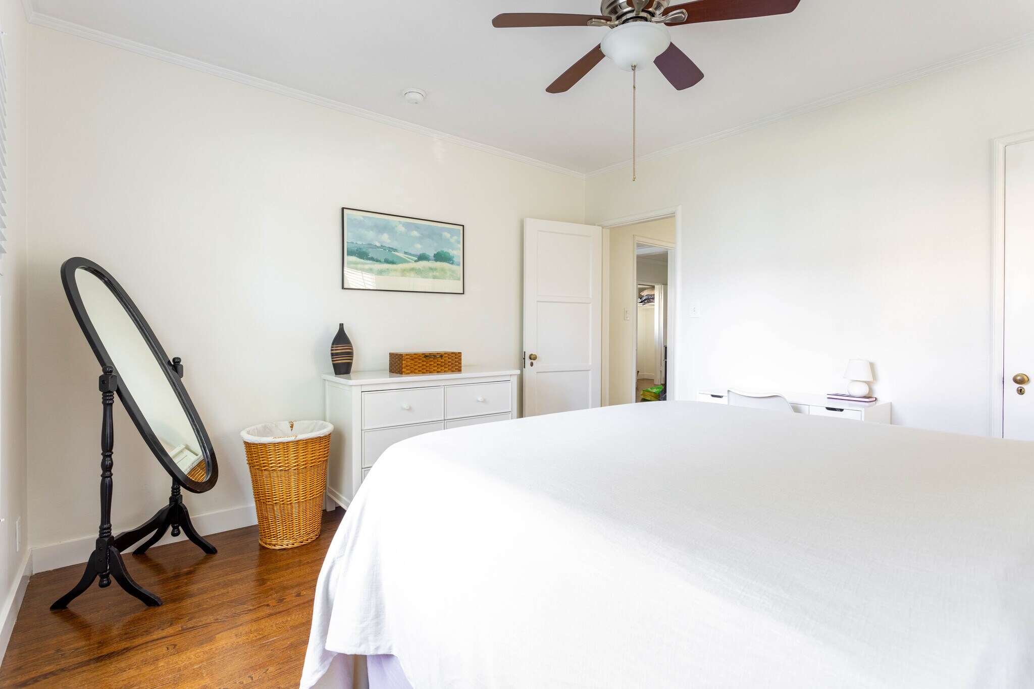 Bedroom - 1290 Devon Ave