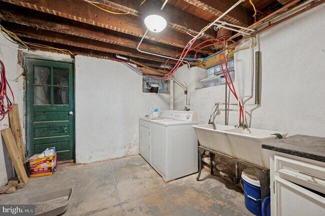 Building Photo - 4129 Spring Garden St