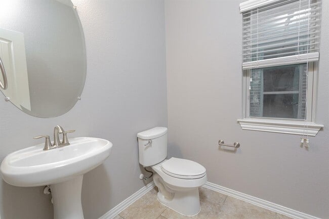 Building Photo - 2700 Auburn Chestnut Ln