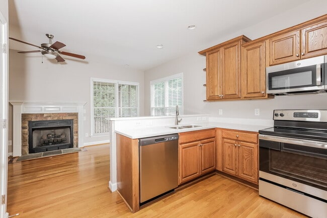 Building Photo - 717 Bennett Ridge Ct