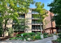 Building Photo - Bright and Relaxing 3rd floor OPEN CONCEPT 1 Bed / 1 Bath Condo For Rent! In-Unit Washer & Dryer!...
