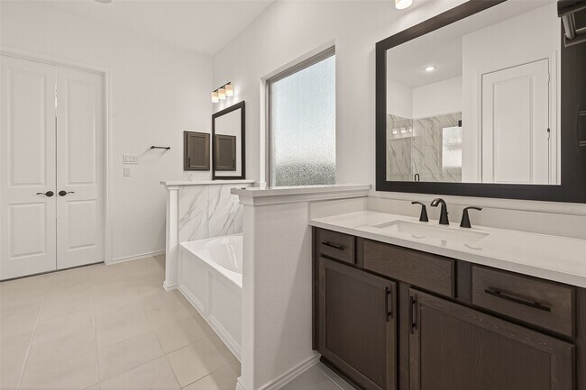 Building Photo - 506 Mandola Farms Dr