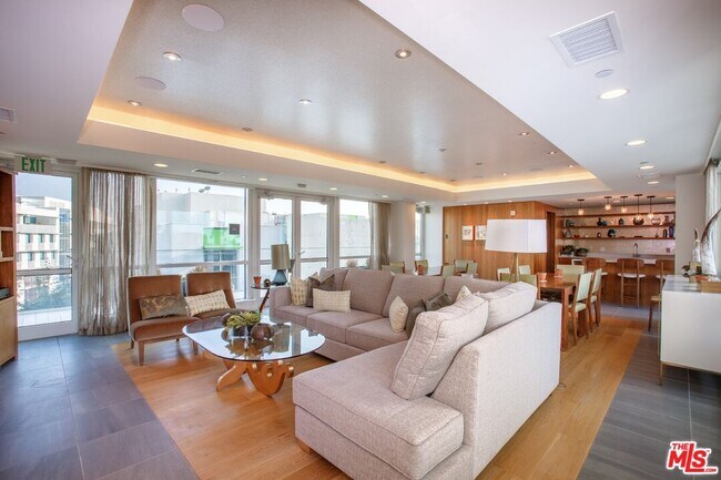 Building Photo - 1705 Ocean Ave