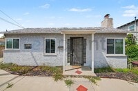 Building Photo - Unit