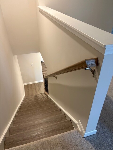 Building Photo - 128 Plumtree Ct