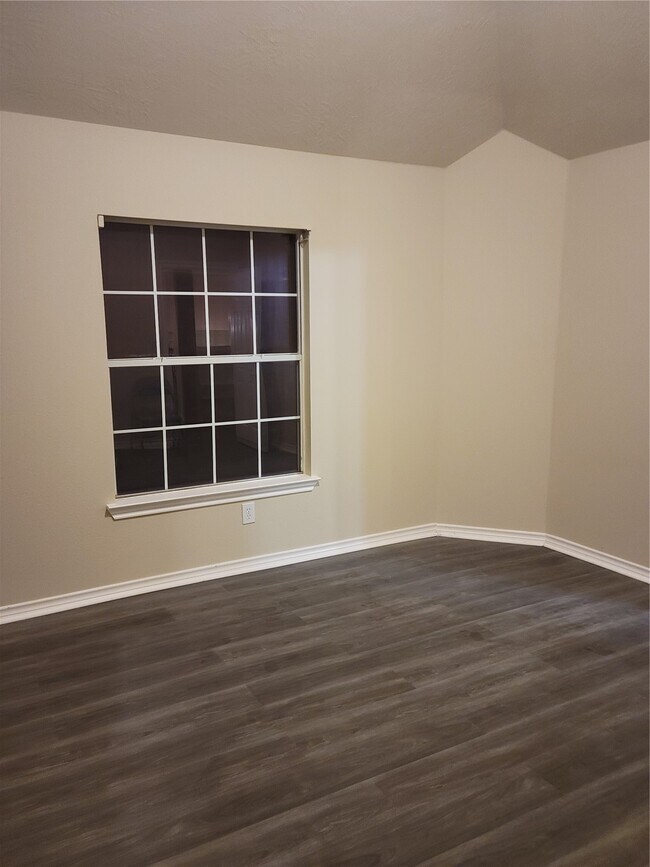 Building Photo - 11134 Sheldon Bend Dr