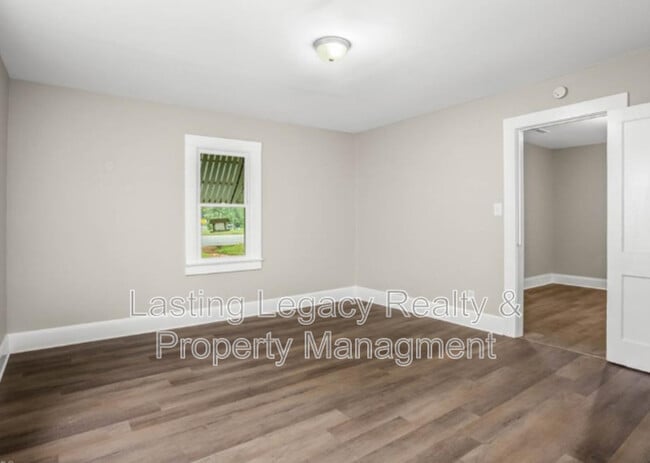 Building Photo - 26 Harrington Ave