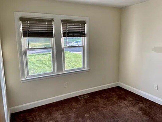 Building Photo - 2802 Berwick Ave