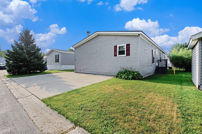 Building Photo - 356 Burr Oak Ln