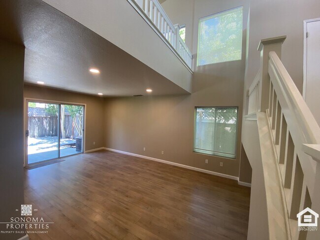 Building Photo - Light-Filled 3BD/2BA Home in Desirable Fry...