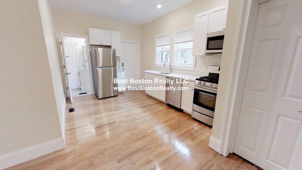 Building Photo - 8 Claremon St