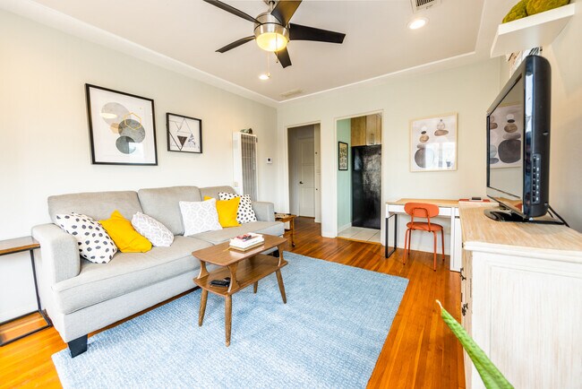 Building Photo - 438 Fir St