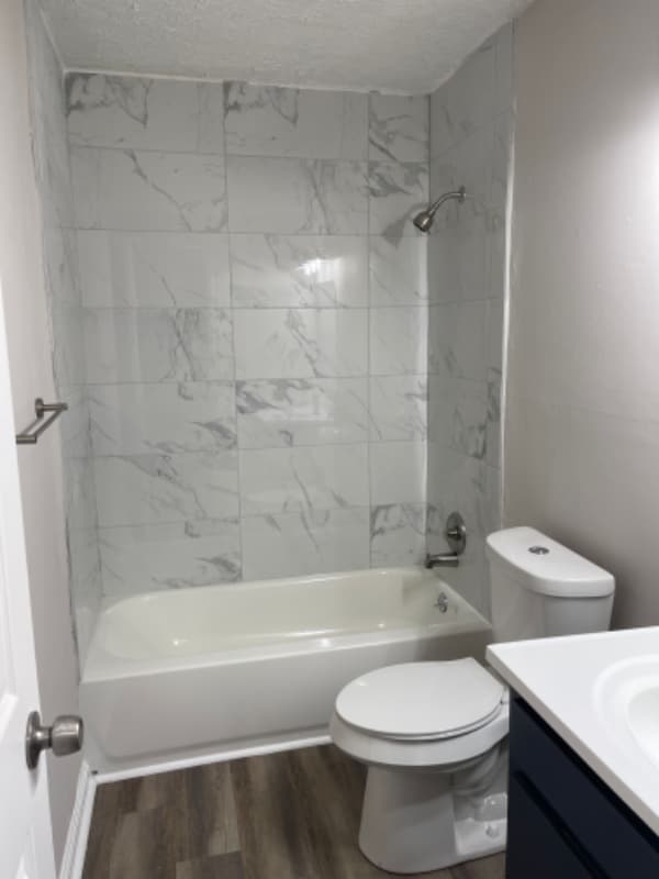 Building Photo - 9245 Colony Dr NW